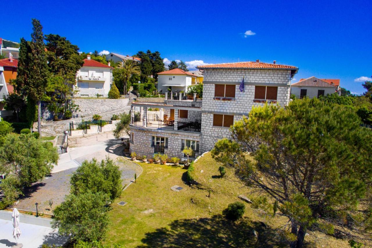 Villas Arbia - Margita Deluxe Banjol Bagian luar foto