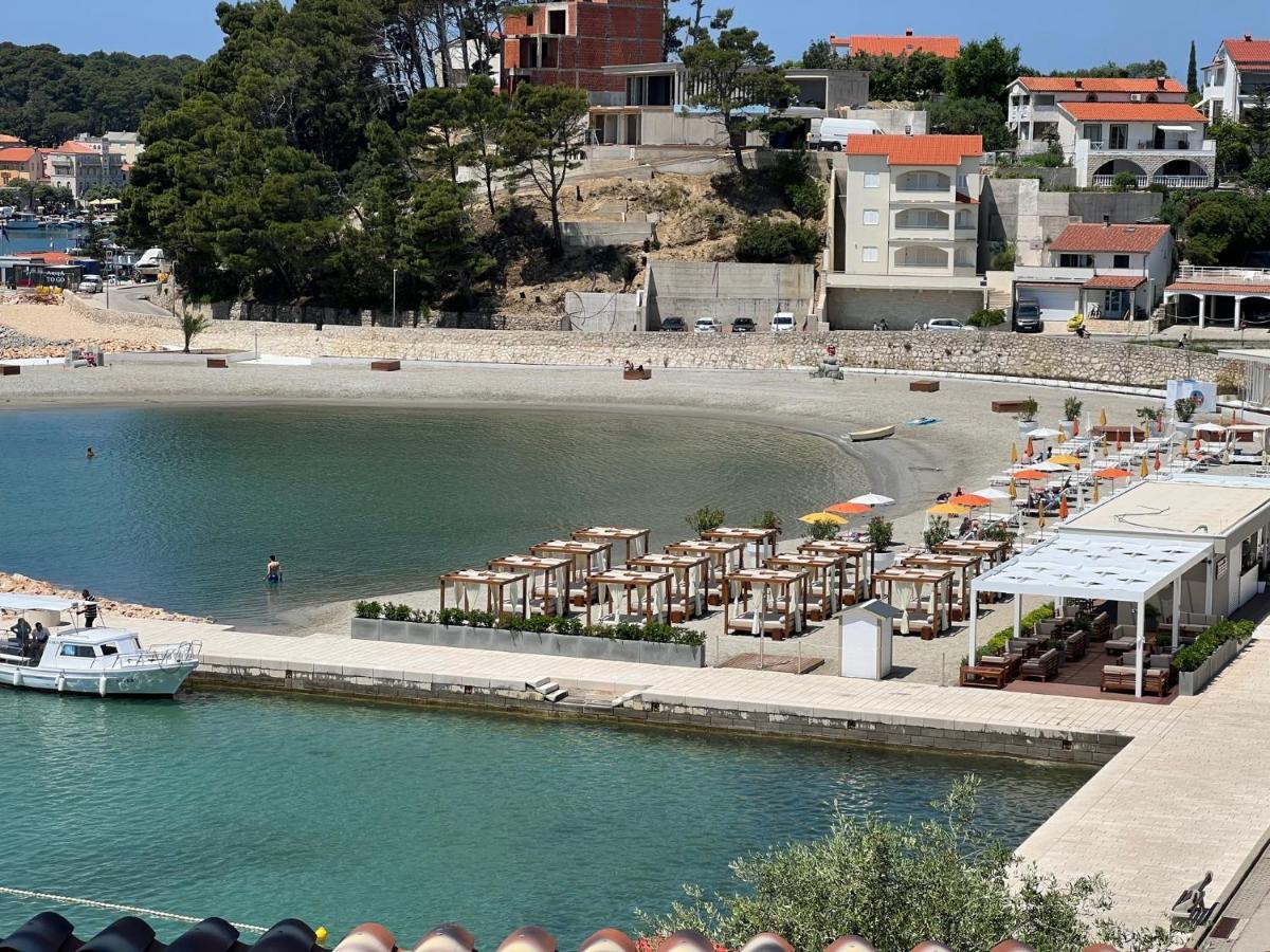 Villas Arbia - Margita Deluxe Banjol Bagian luar foto
